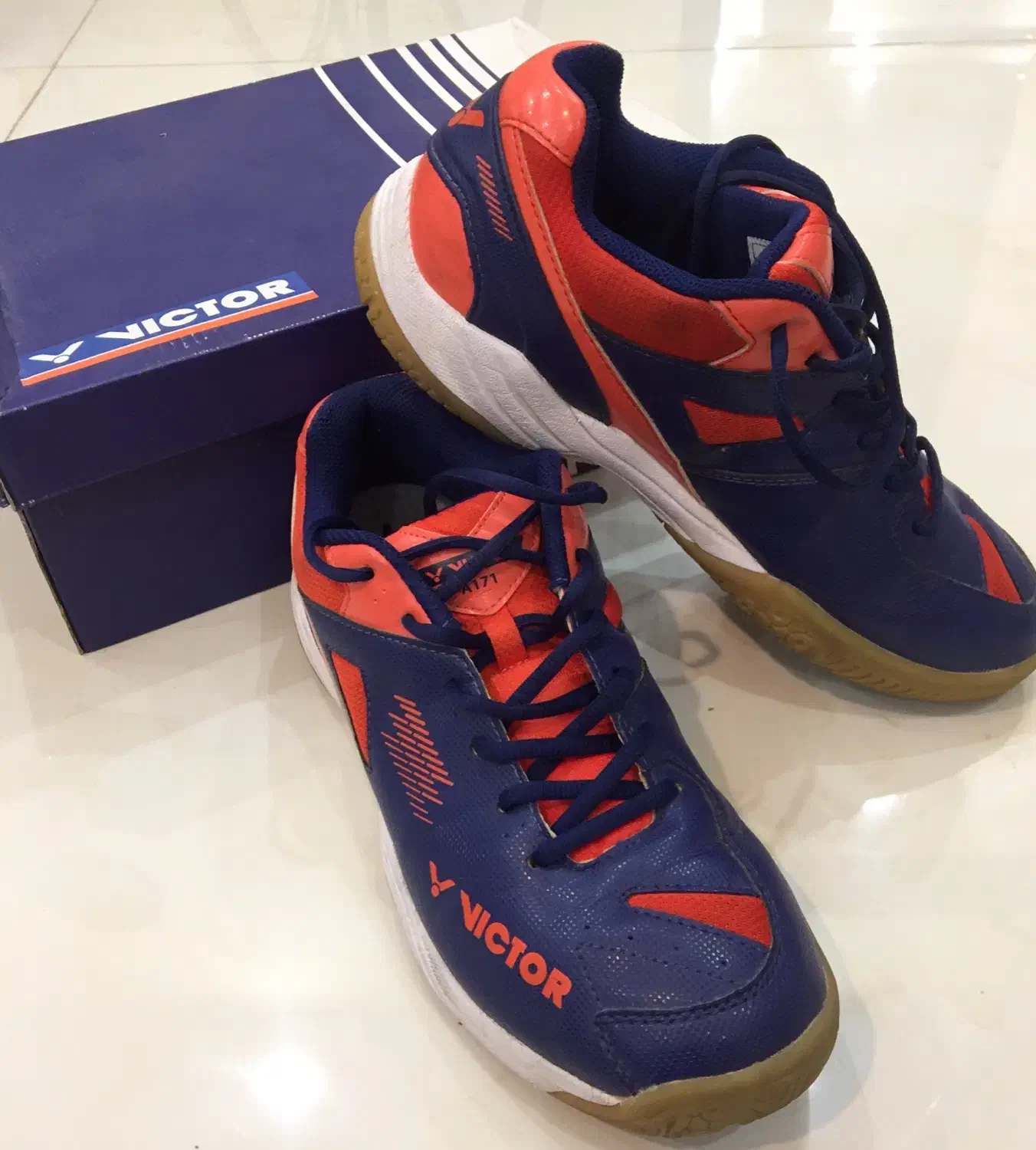 کفش بدمینتون برند ویکتور|کیف، کفش، کمربند|فولادشهر, C3|دیوار