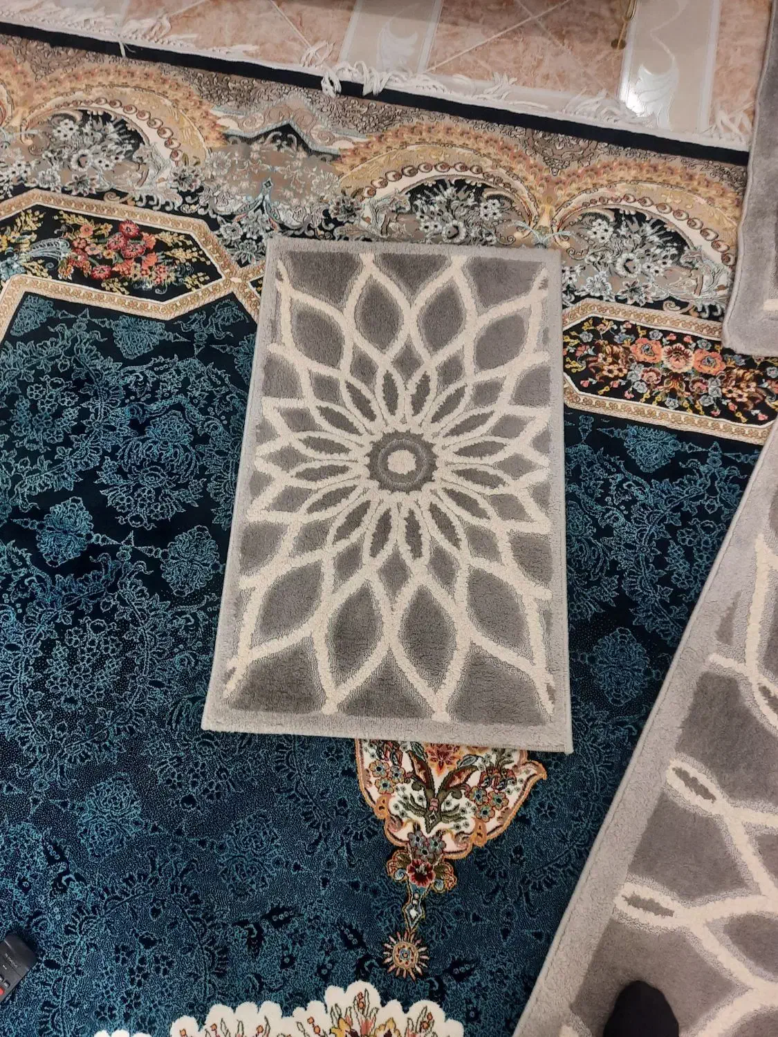 گلیم فرش درسایزهای مختلف|گلیم، جاجیم، گبه|قم, پردیسان|دیوار