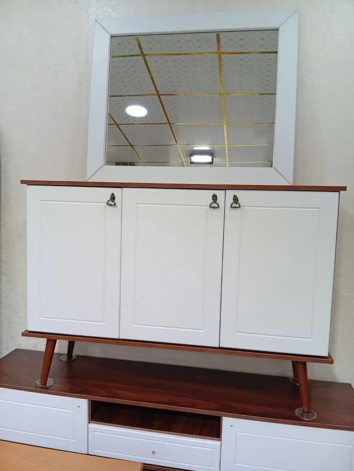 کنسول و آینه|بوفه، ویترین، کنسول|ساوه, |دیوار