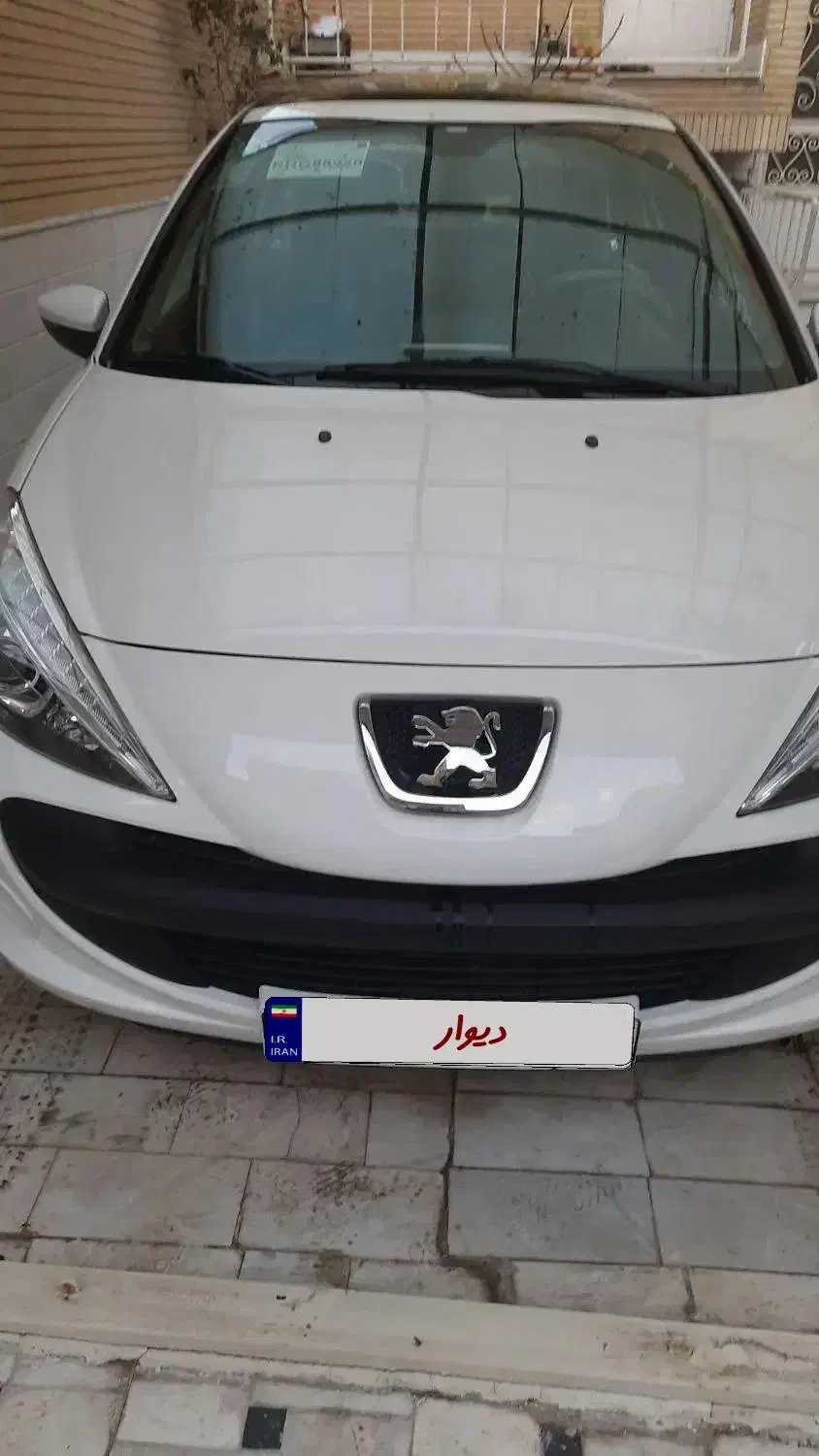 فروشی|خودرو سواری و وانت|قم, دروازه چوبی|دیوار