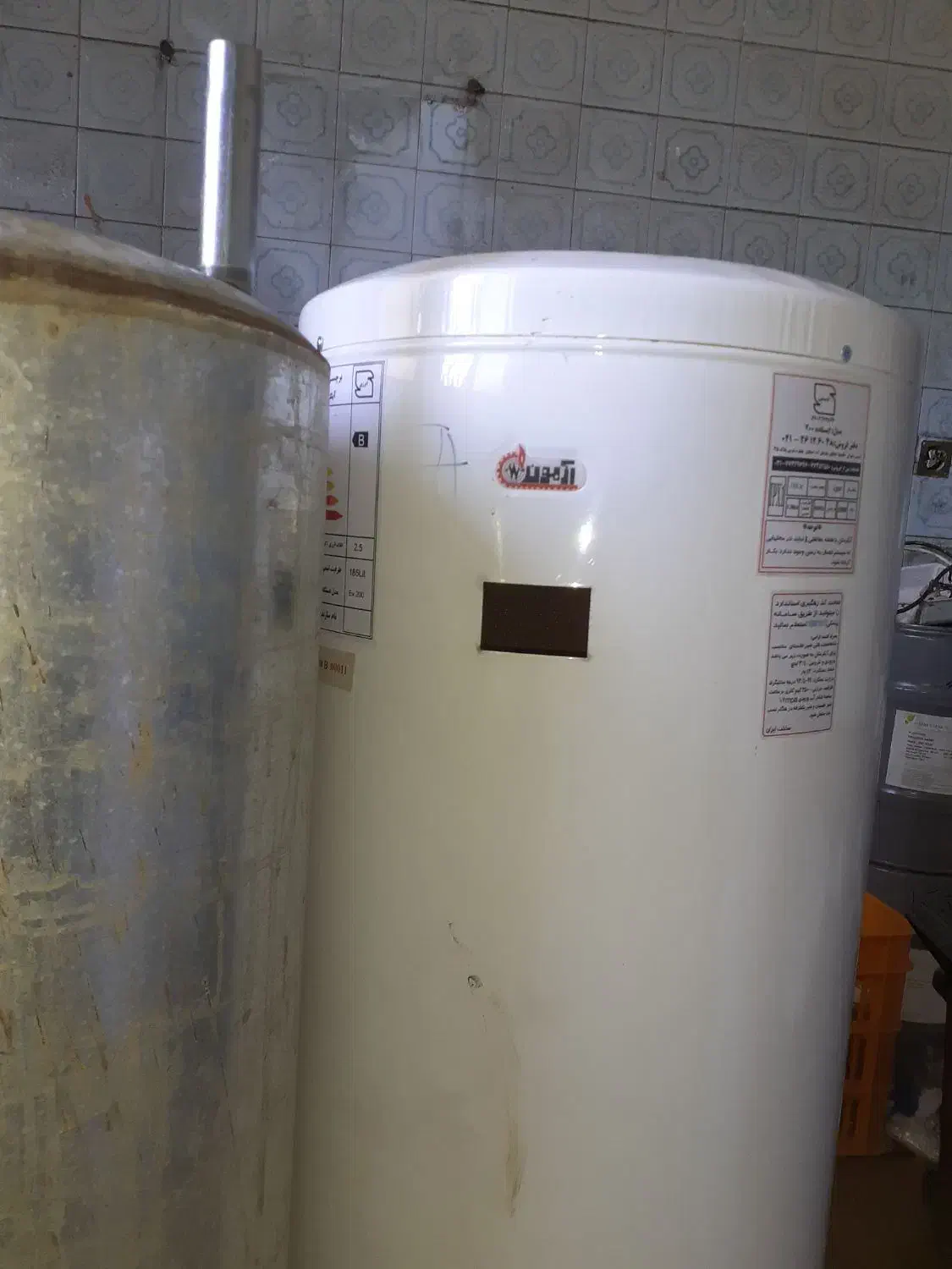 آبگرمکن زمینی درحدنو|آبگرمکن، پکیج، شوفاژ|تهران, فلسطین (میدان انقلاب)|دیوار