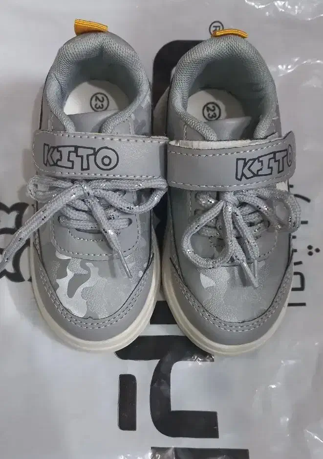 کفش بچگانه|کفش و لباس بچه|بروجرد, |دیوار