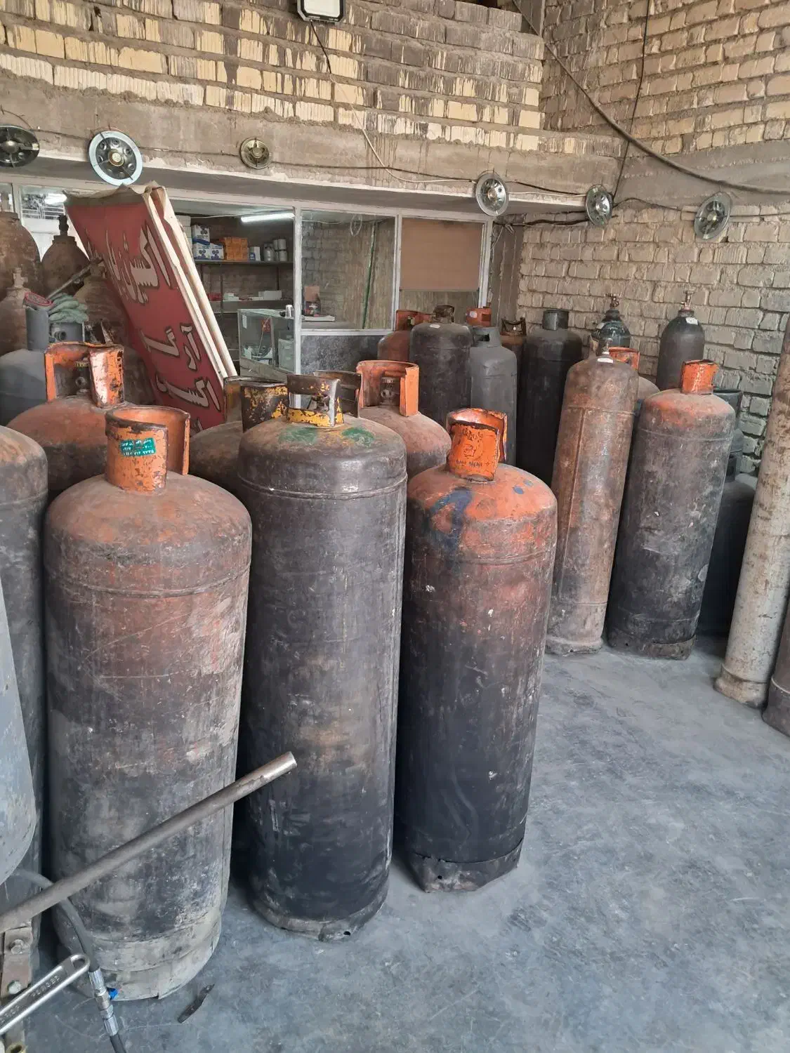 گاز ۱۱ کیلویی ۲۵۰ هزار تومان خرید گاز سهمیه ای|اجاق گاز و لوازم برقی پخت‌وپز|شیراز, گچی|دیوار
