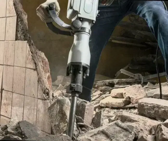 تخریب کاری سوراخکاری هیلتی کاری وبنایی ساختمان|خدمات پیشه و مهارت|شاهینشهر, عطار|دیوار