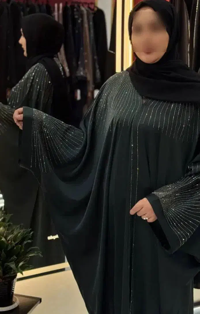 عبا مجلسی اماراتی|لباس|قم, هنرستان|دیوار