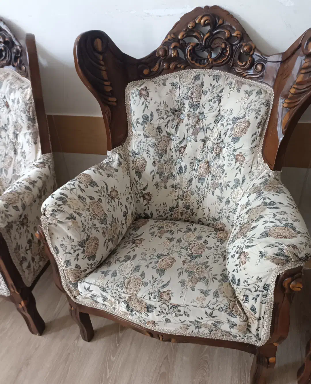 فروش مبل ۹نفره کاملا سالم و تمیز|مبلمان خانگی و میز عسلی|گناباد, |دیوار