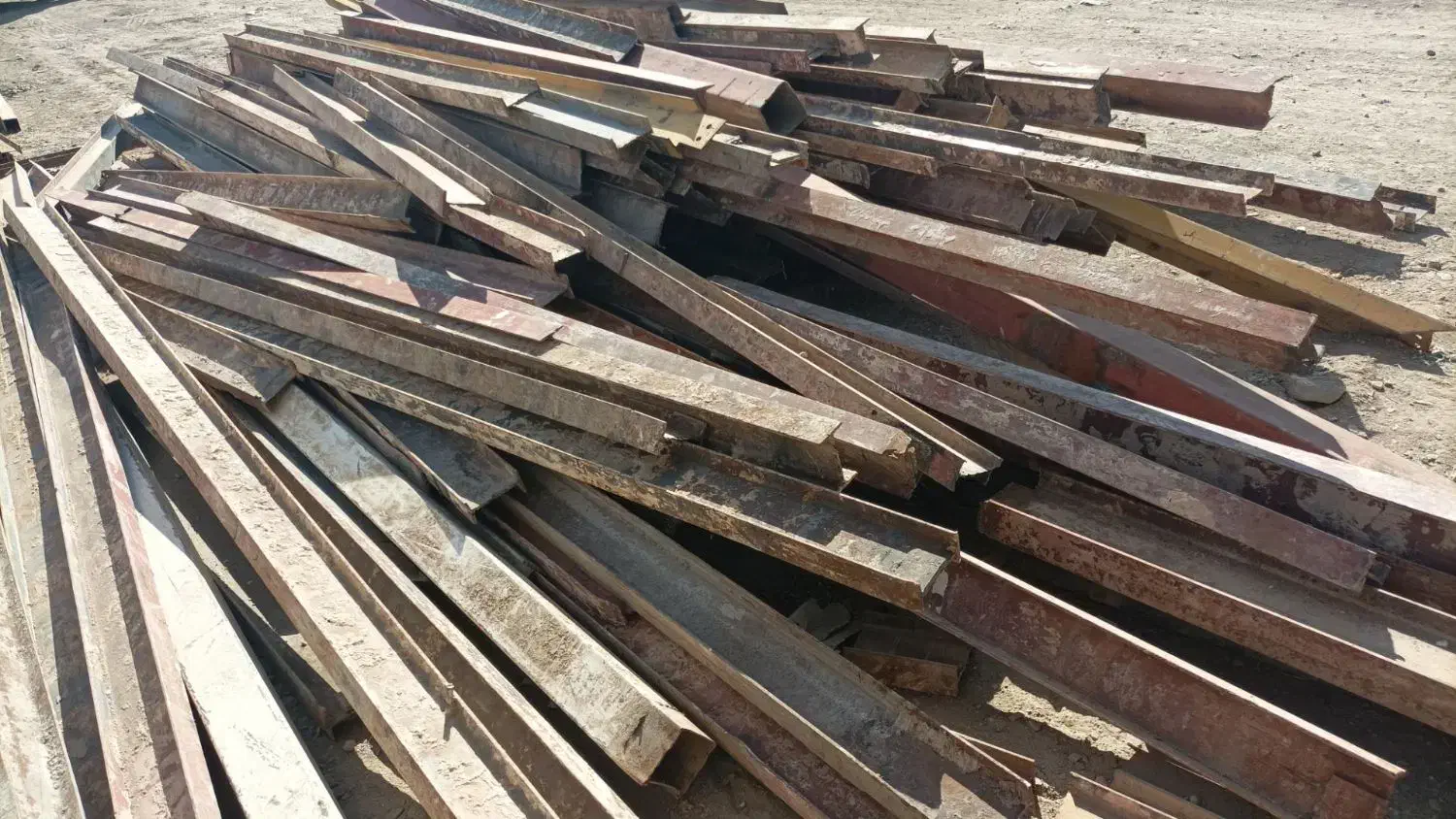تیرآهن مستعمل ساختمانی از۱۰تا۱۸و۲۰قوطی ۸تا۱۴|مصالح و تجهیزات ساختمان|مشهد, نیزه|دیوار
