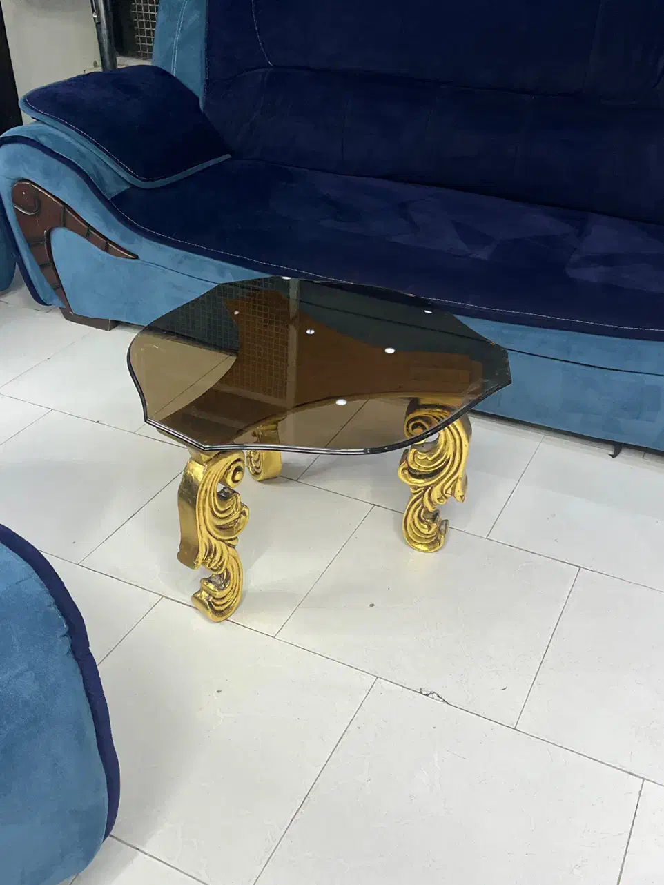 مبل ۷ نفره بدون زدگی وشکستگی با میز عسلی جلو مبلی|مبلمان خانگی و میز عسلی|بجنورد, |دیوار