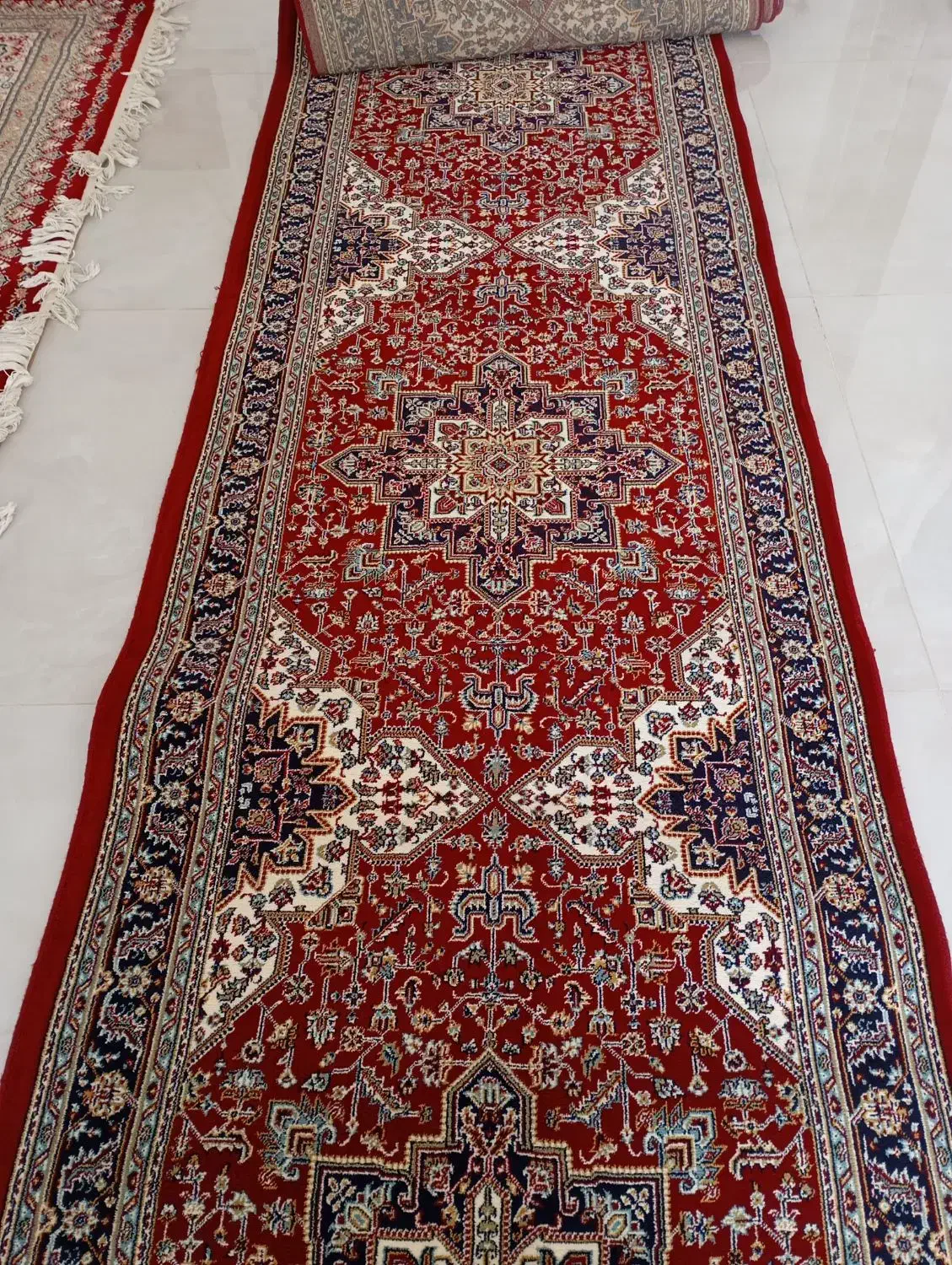 کناره فرشی|فرش|کازرون, |دیوار