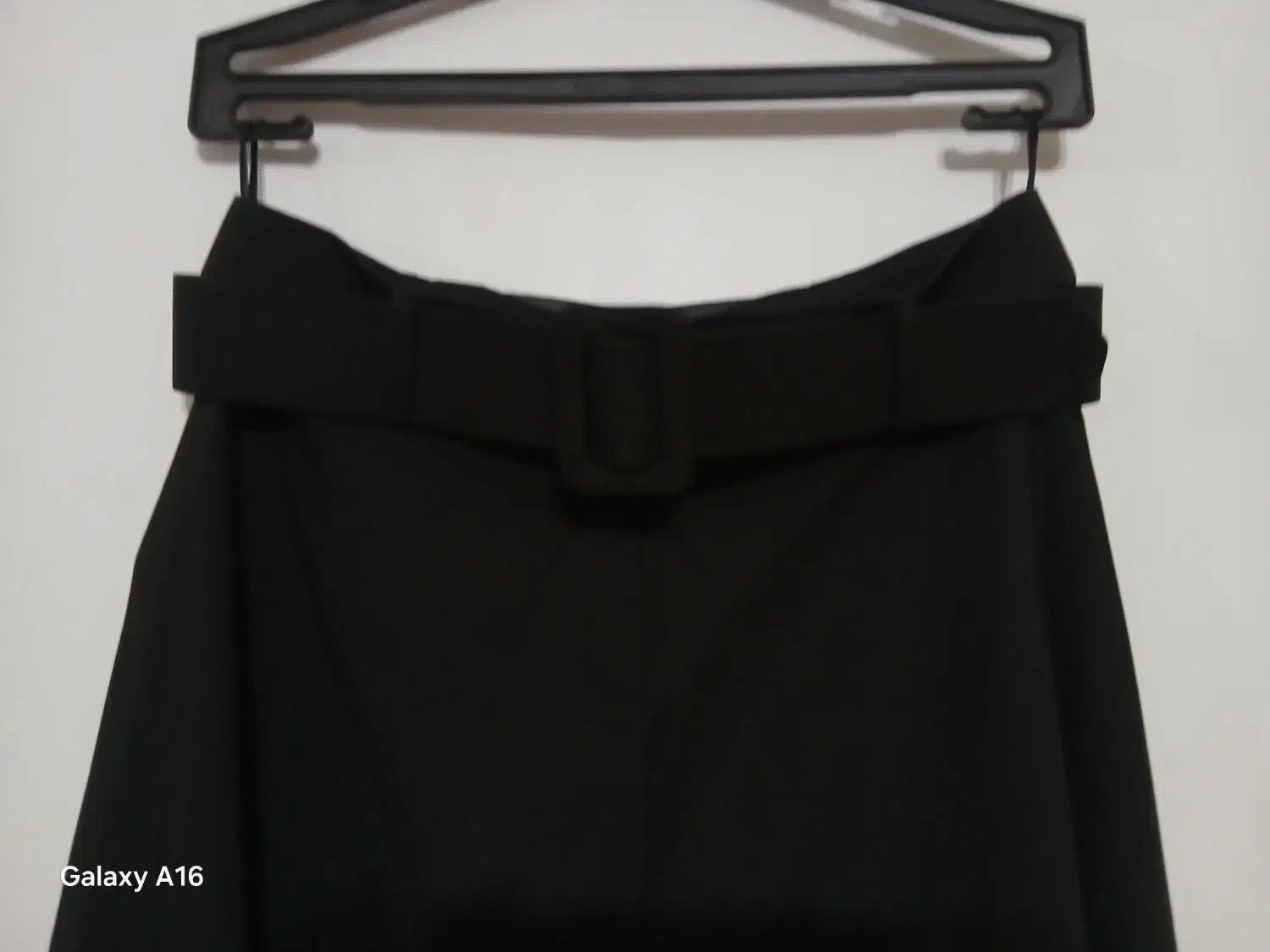 دامن مشکی کرپ|لباس|رشت, استقامت ۲|دیوار