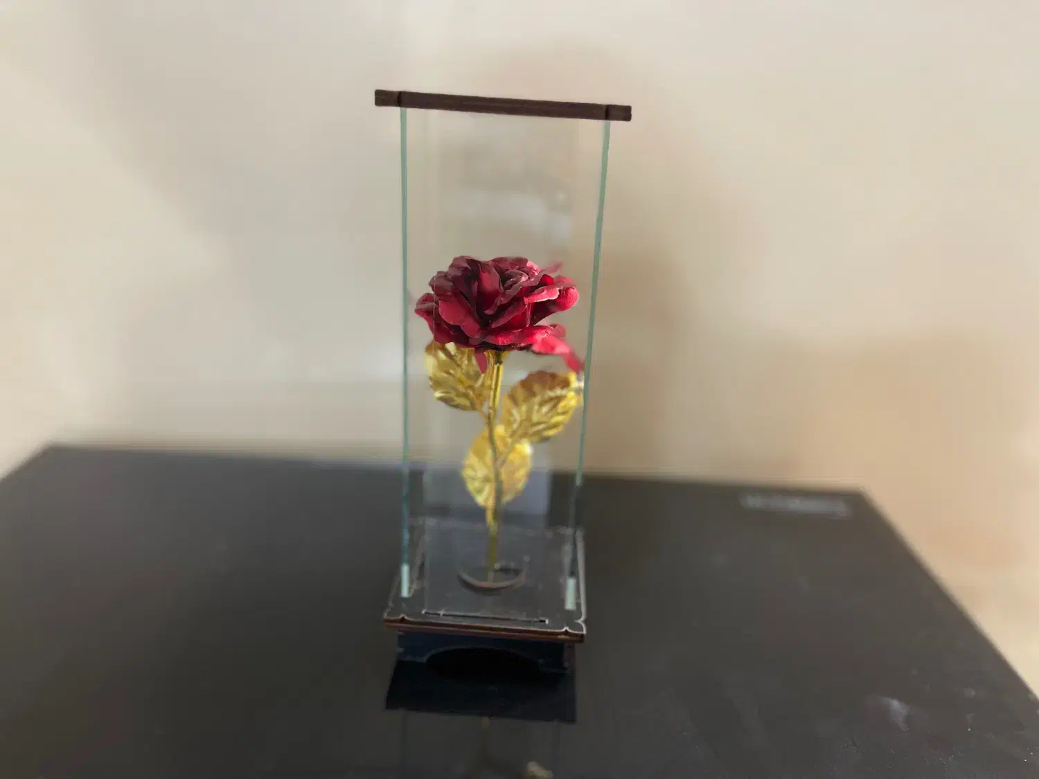 گل رز جاودان مصنوعی|گل مصنوعی|قم, سالاریه|دیوار