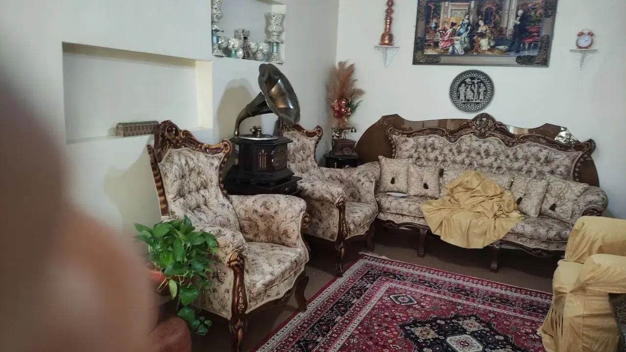 مبل سلطنتی و نهار خوری|مبلمان خانگی و میز عسلی|شیراز, لاله|دیوار