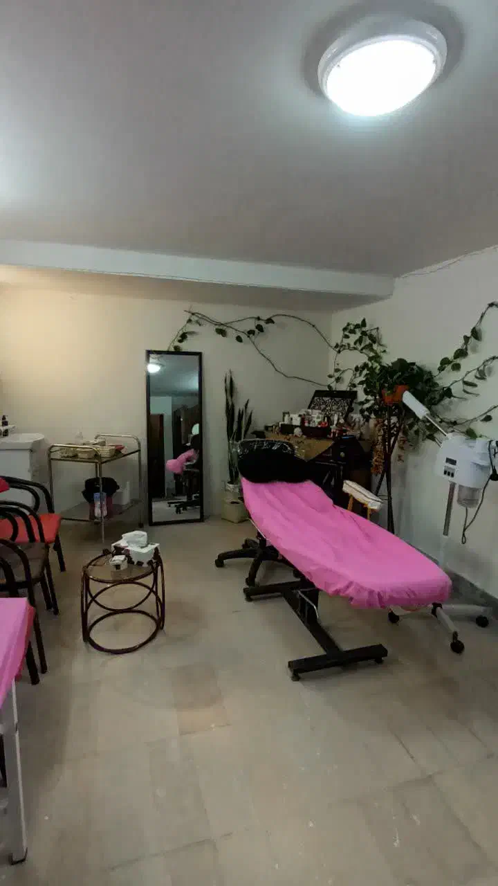 اجاره اتاق کار مستقل با دسترسی و محیطی آرام|اجارهٔ کوتاه‌مدت دفتر کار و فضای آموزشی|کاشان, ملا حبیب‌الله شریف|دیوار