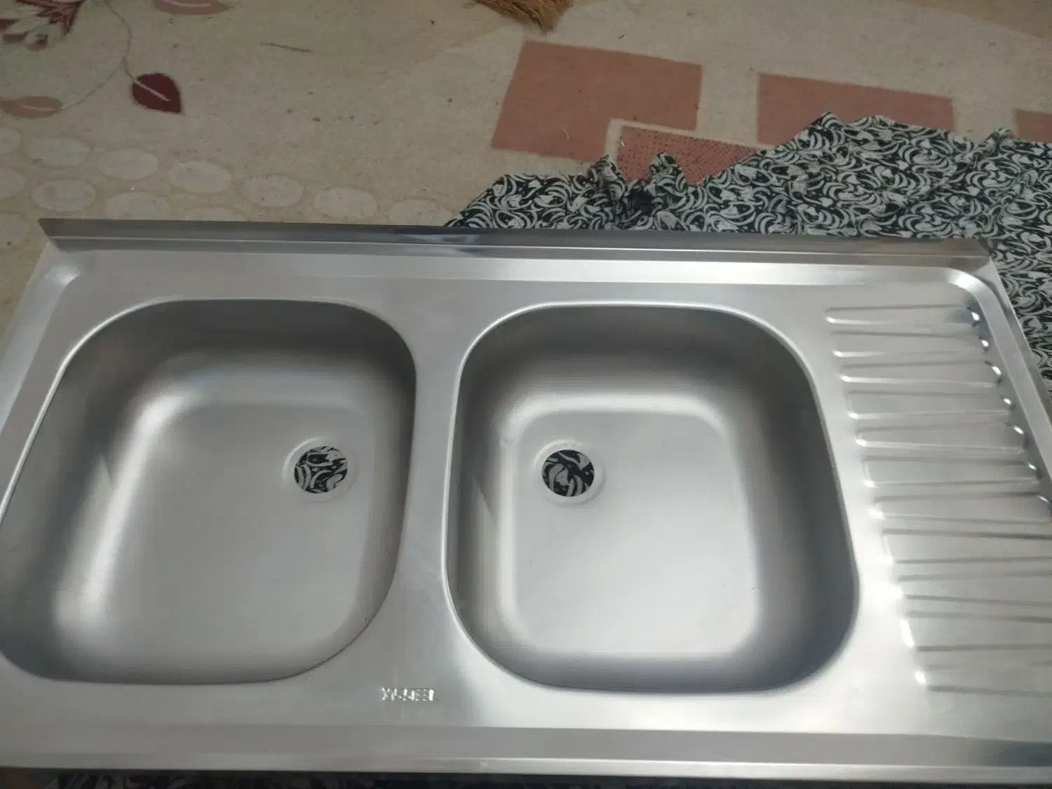 سینگ ظرف شوری|آب‌چکان و نظم‌دهنده ظروف|گلبهار, شهر جدید گلبهار|دیوار