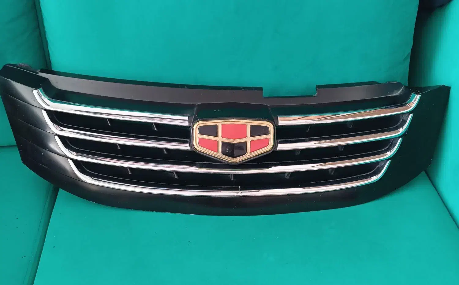 جلو پنجره و یکعدد مه شکن  جیلی امگرند|قطعات یدکی و لوازم جانبی|شاهین‌شهر, پاسداران|دیوار