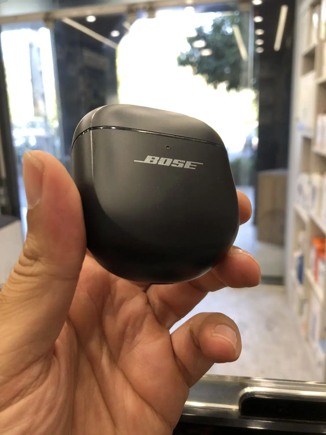 Bose Quietcomfort ultra|لوازم جانبی موبایل و تبلت|شیراز, قدوسی شرقی|دیوار