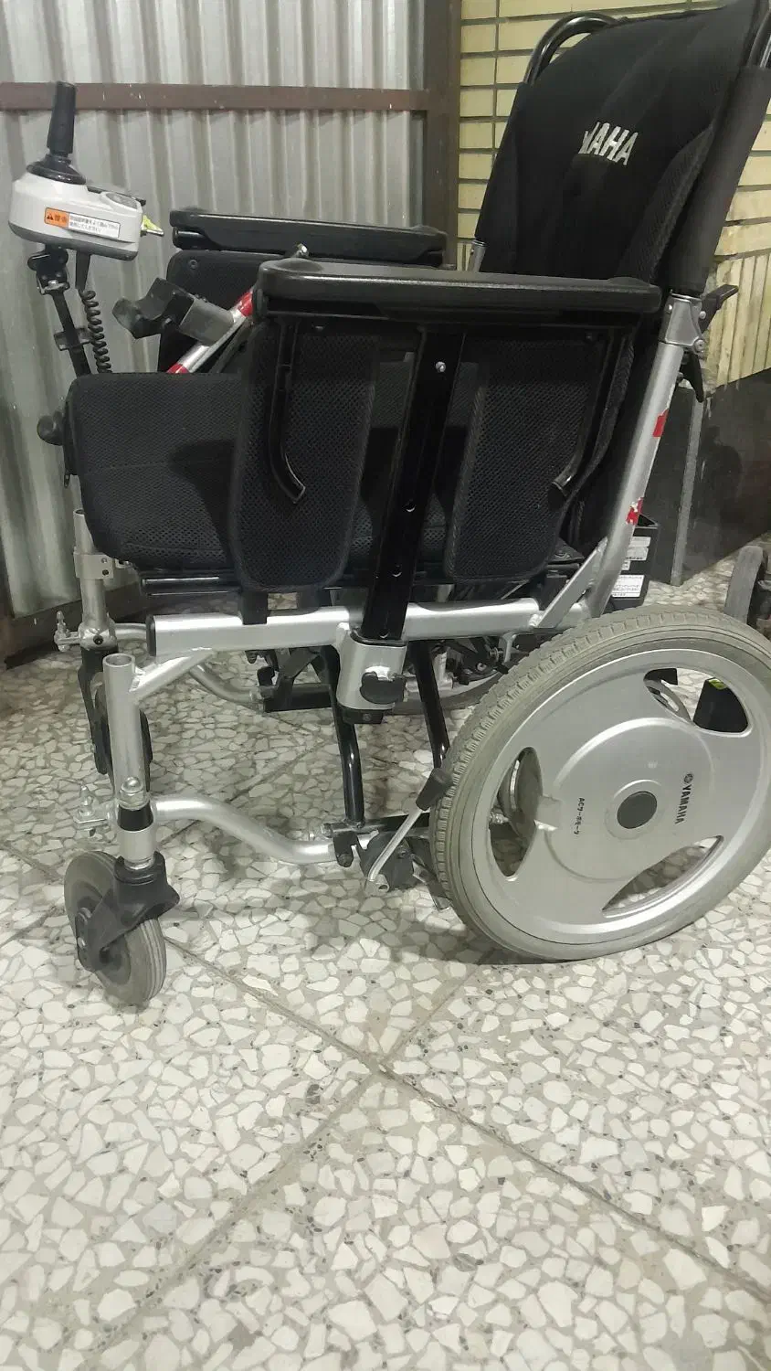 ویلچر برقی برند یاماها|آرایشی، بهداشتی، درمانی|برخوار, |دیوار