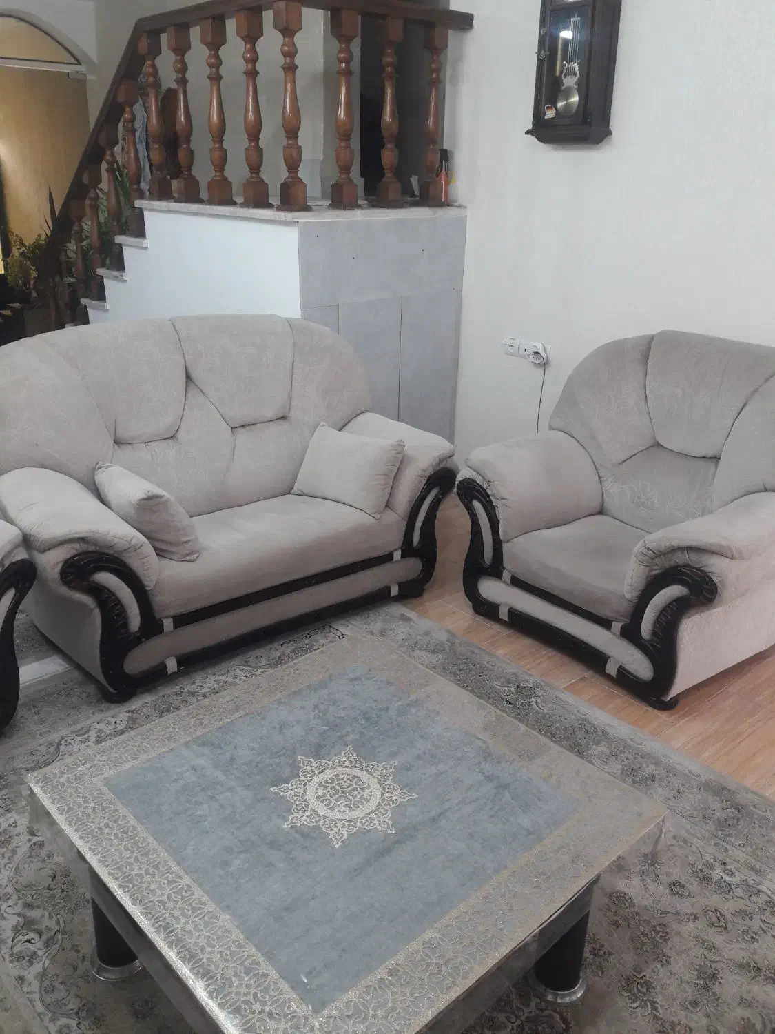 مبل شیک ۷ نفره سالم در حد نو حمیدیان خ دانشجو|مبلمان خانگی و میز عسلی|رشت, حمیدیان|دیوار