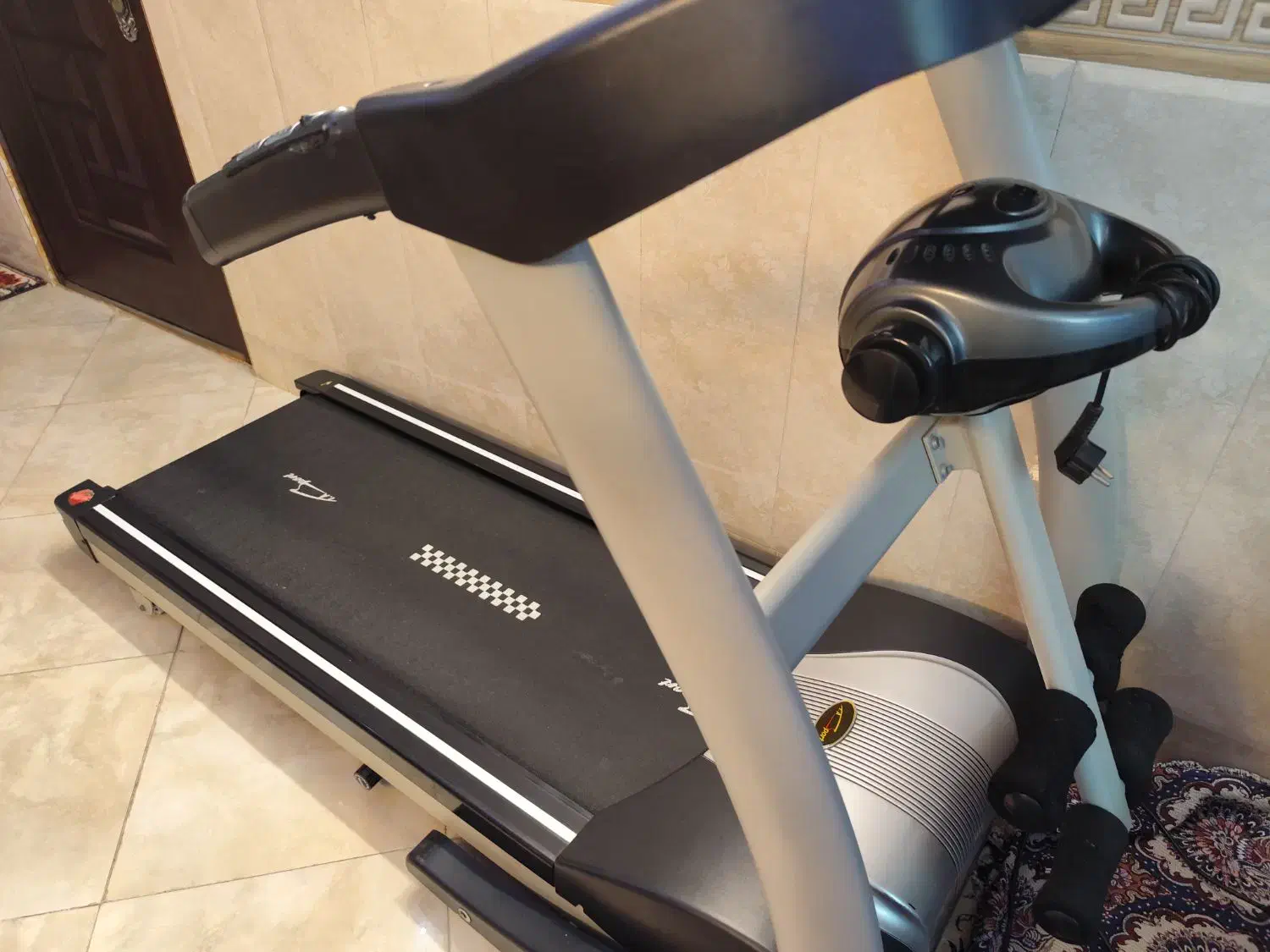 تردمیل تاشو با ویبره و شیب برقی|تجهیزات ورزشی|کهریزک, |دیوار