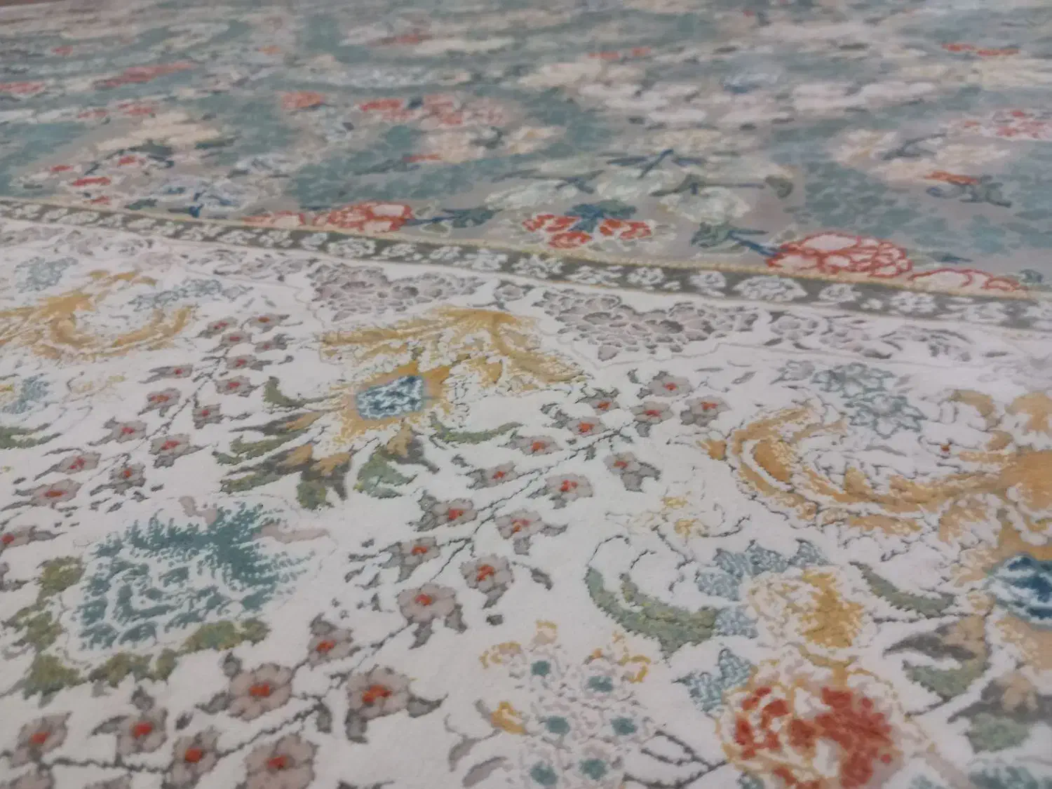 ۲عددفرش۱۲۰۰ شانه برجسته|فرش|میاندوآب, |دیوار