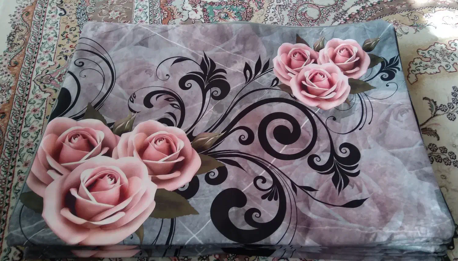 روبالشی|رختخواب، بالش، پتو|مرند, |دیوار