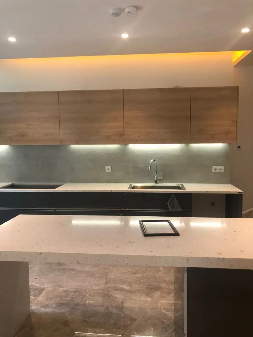 آپارتمان ۲۵۰ متری در فرمانیه ثروتی|فروش آپارتمان|تهران, فرمانیه|دیوار