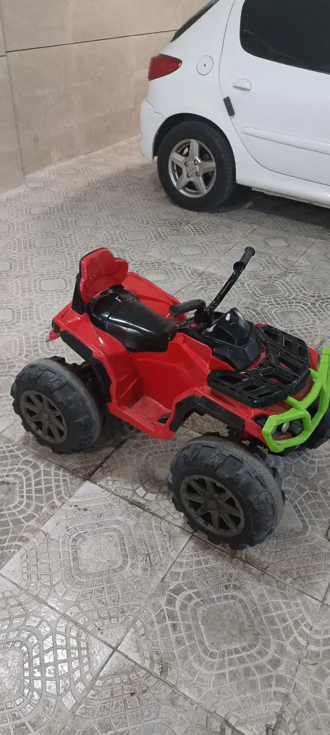 فروش ماشین شارژی طرح موتور چهار چرخ|اسباب‌‌بازی|ارومیه, |دیوار