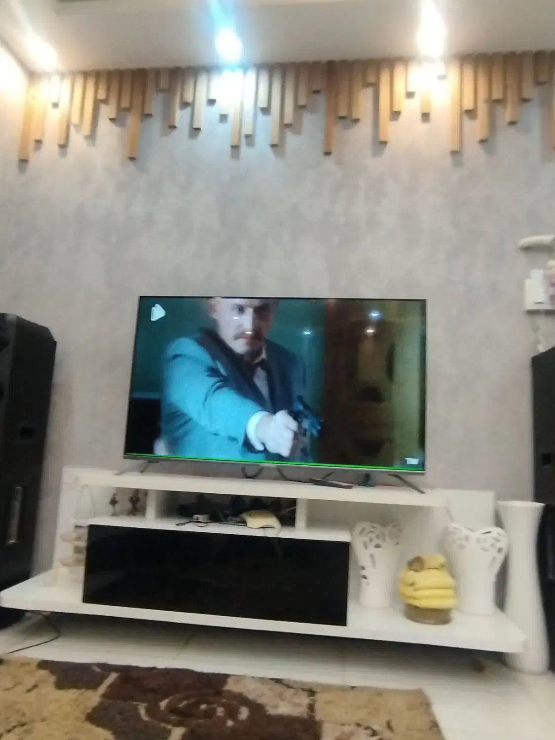 تلویزیون بست ۳۲اینچ|تلویزیون و پروژکتور|کاشان, صنعت|دیوار