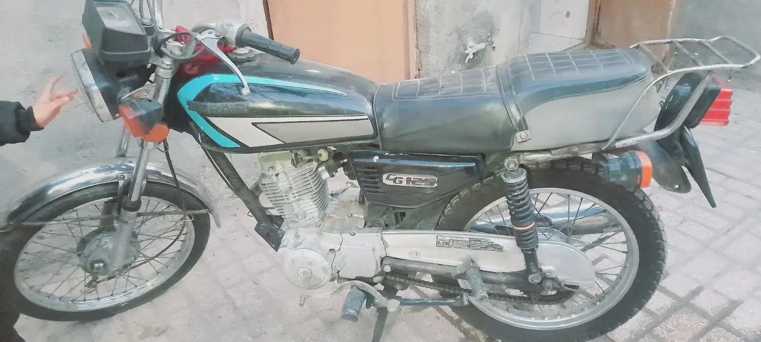 موتور هندا مدل۸۴ پلاک ملی|موتورسیکلت|مشهد, کریم آباد|دیوار