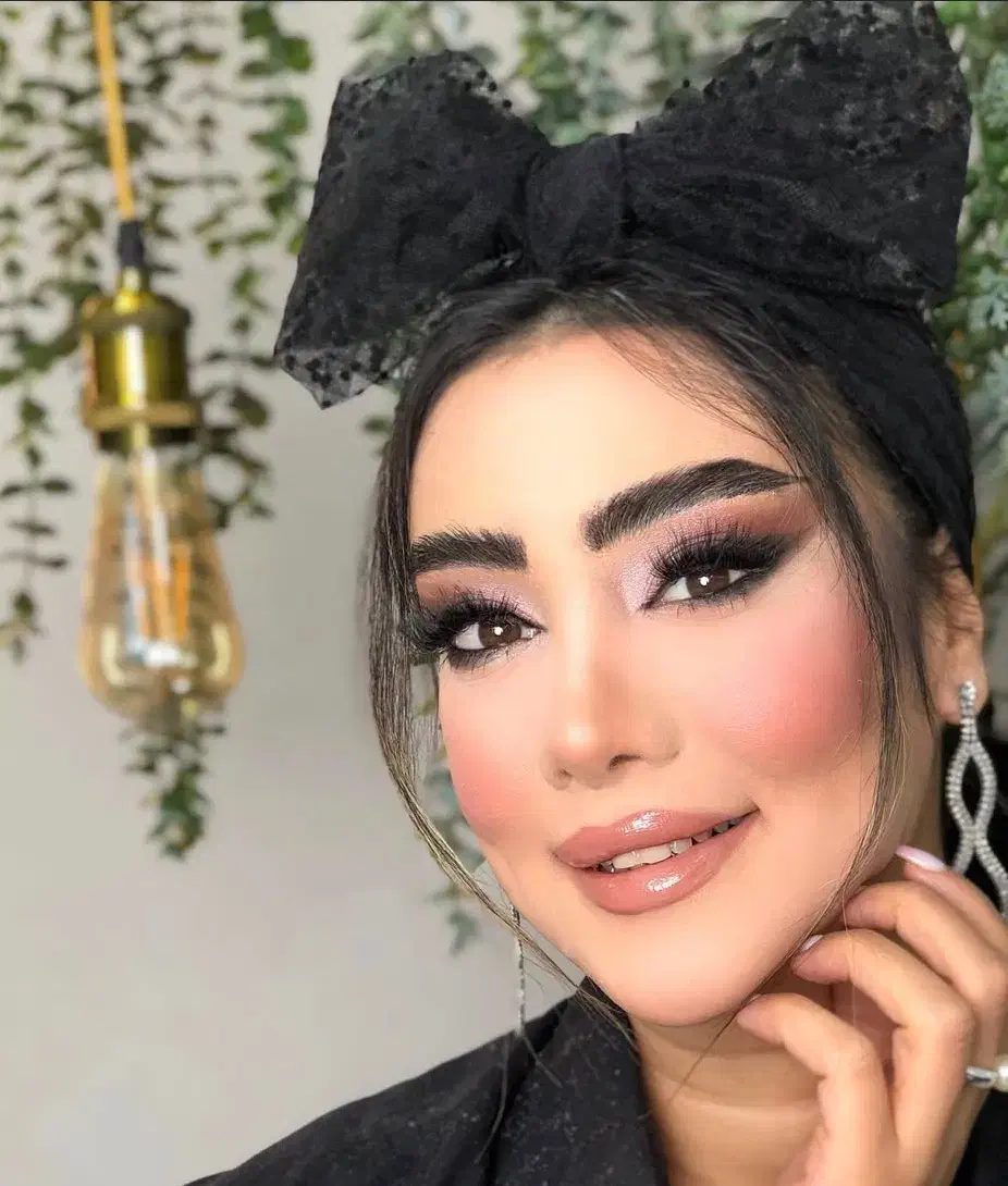 میکاپ و شنیون تخصصی در گلسار|خدمات آرایشگری و زیبایی|رشت, بلوار گیلان|دیوار