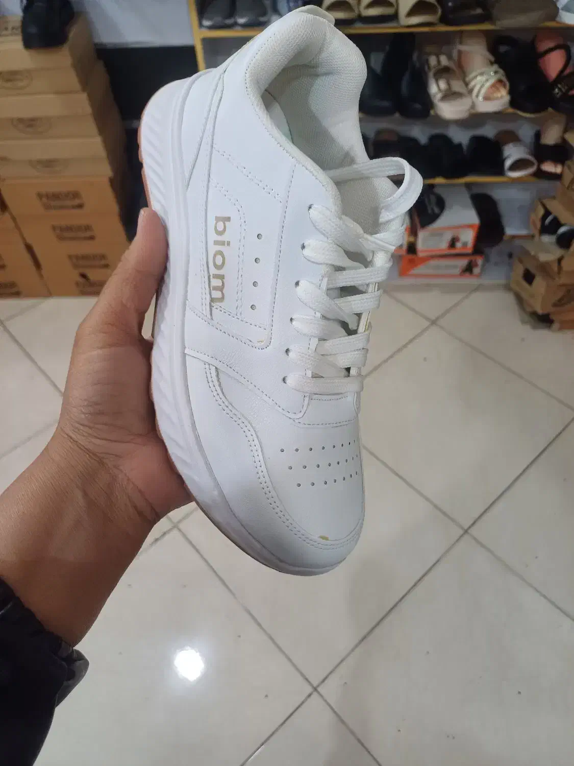 ‌ نیم‌. پوت از سایز‌ ۲۵‌ تا‌ ۴۴‌|کفش و لباس بچه|اشتهارد, |دیوار