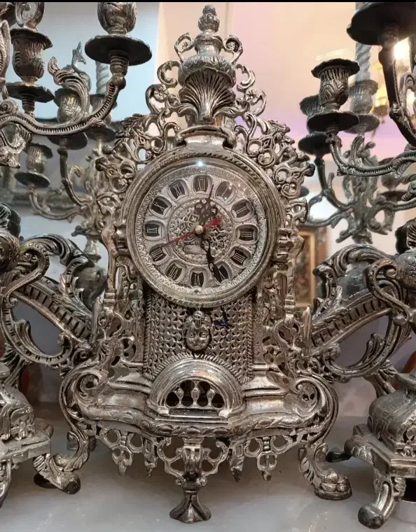 کلکسیون لوازم عتیقه برنجی و مسی دکوری برنجی ومسی|کلکسیون اشیاء عتیقه|رباطکریم, شترخوار|دیوار