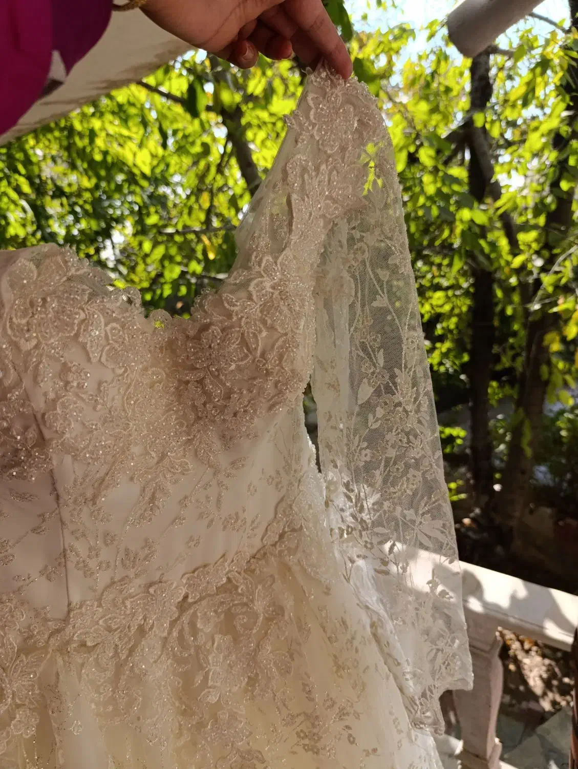 لباس عروس دنباله دار همراه با ژتون|لباس|هشتگرد, فاز ۳ مهستان|دیوار