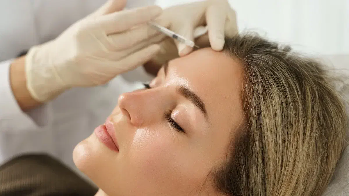 اعمال زیبایی ژل و بوتاکس و مزوتراپی توسط پزشک|خدمات آرایشگری و زیبایی|کاشان, عربها|دیوار