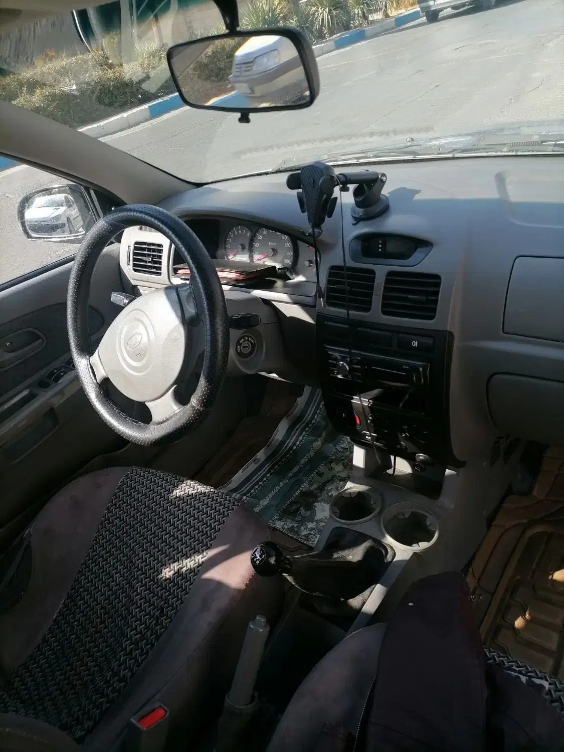 ریو سواری نقره ای مدل 87|خودرو سواری و وانت|تربت‌حیدریه, شهید قرنی|دیوار