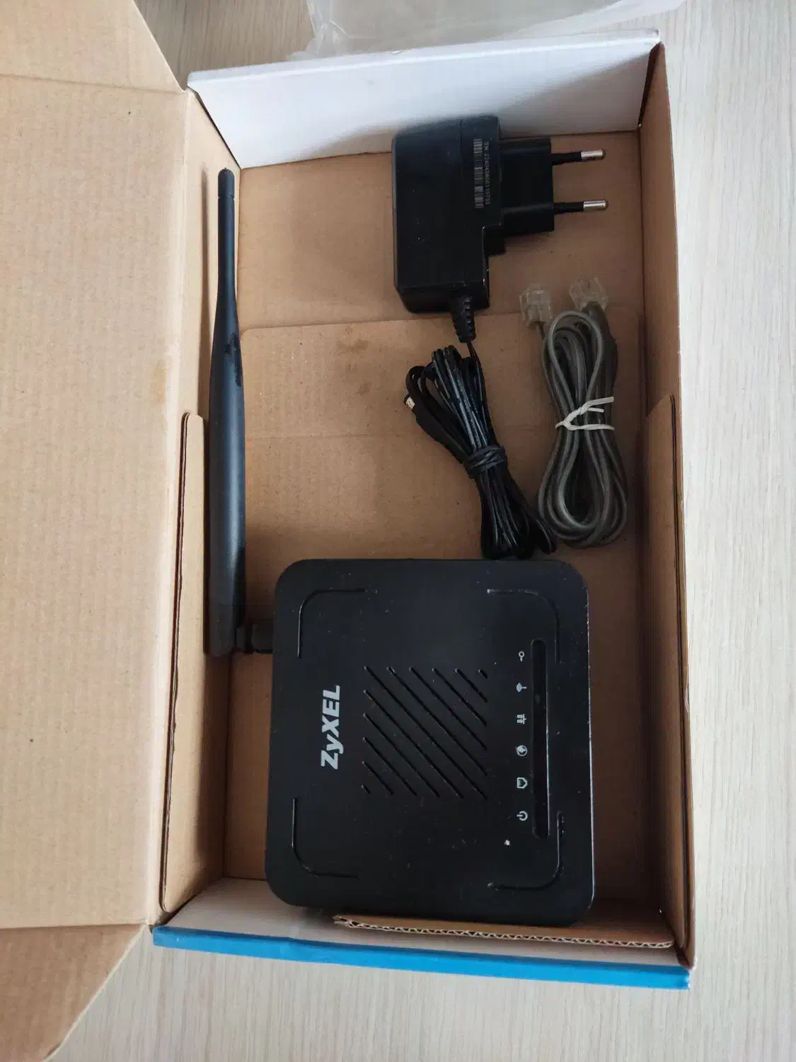 مودم وایفای زایسل|مودم و تجهیزات شبکه|تبریز, |دیوار