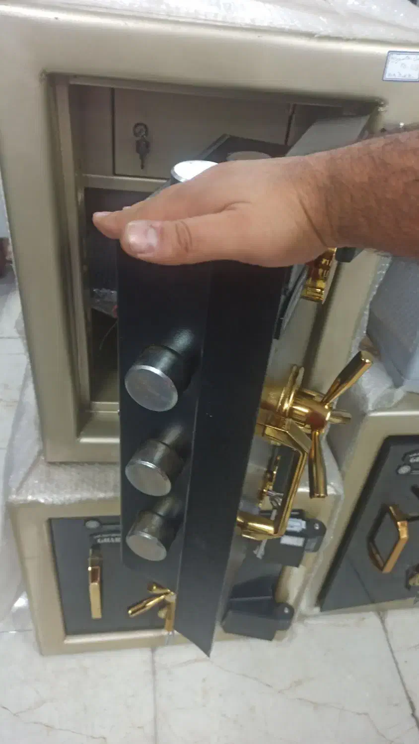 گاوصندوق ۴۰۰kdj guard|ابزارآلات|اهواز, سخیریه|دیوار