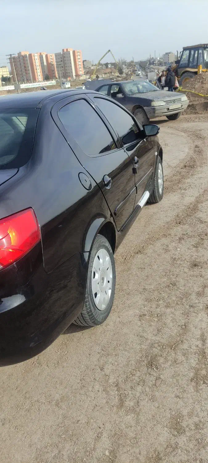 رانا پلاس 1401|خودرو سواری و وانت|تکاب, |دیوار