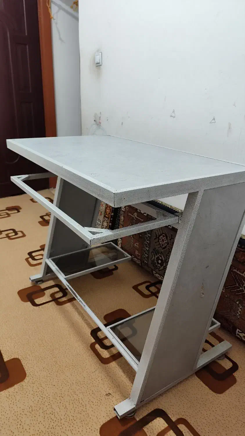 میز|میز تحریر و کامپیوتر|مریوان, |دیوار