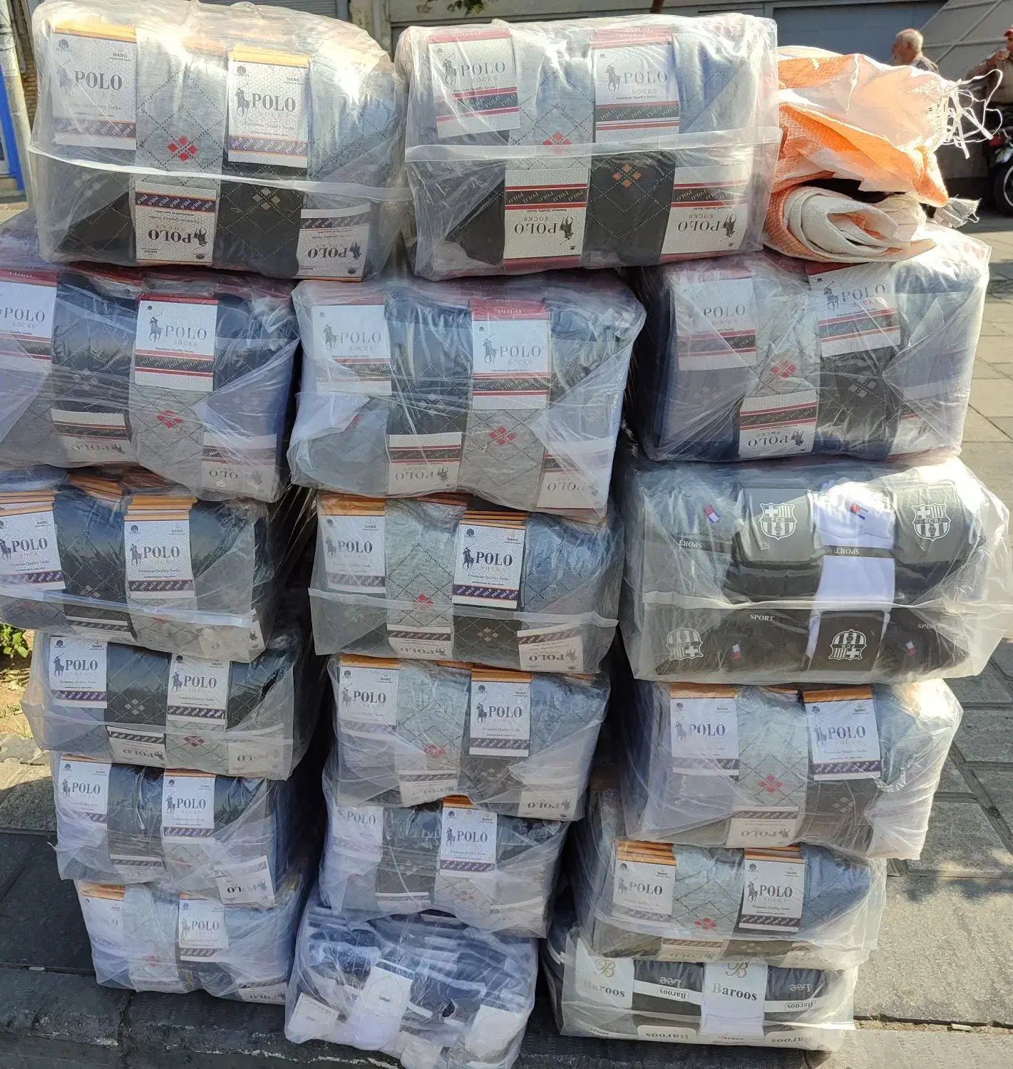 فروش عمده جوراب|لباس|مشکیندشت, |دیوار