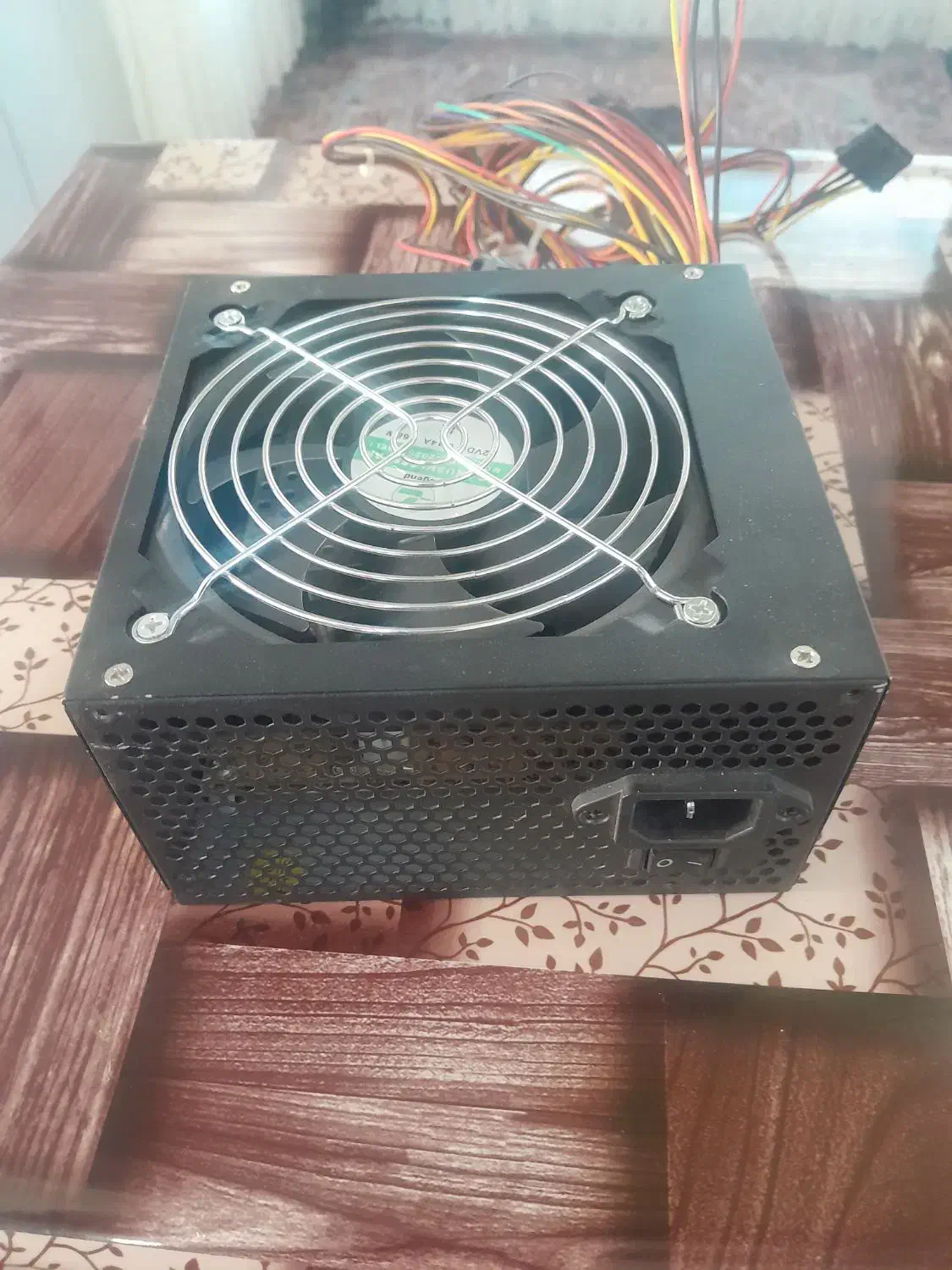 پاور کامپیوترDelux|قطعات و لوازم جانبی رایانه|بروجن, |دیوار