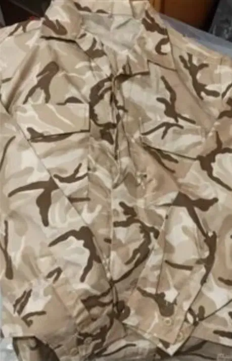 اورکت قدیمی سپاه حتی بیارم پوشیده نشده|لباس|اهواز, منبع اب|دیوار