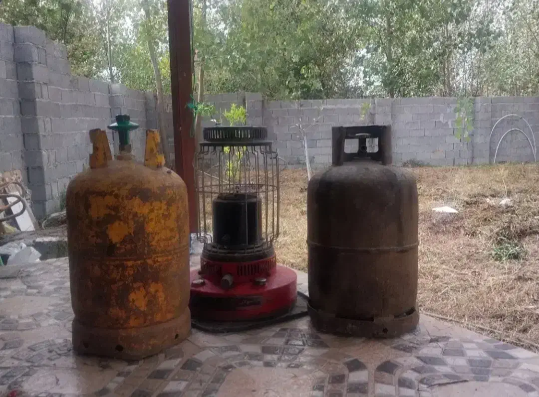 ۲عدد کپسول گاز ویک عدد چراغ خوراک پزی|اجاق گاز و لوازم برقی پخت‌وپز|فومن, |دیوار