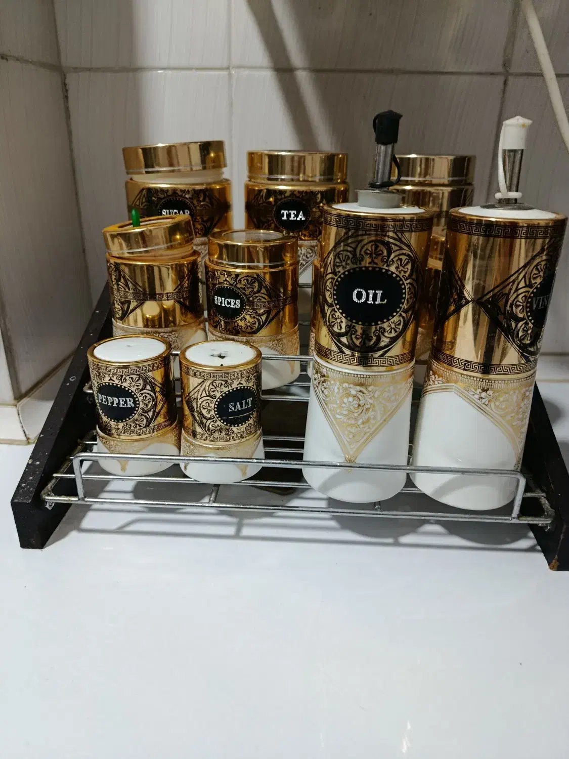 تعدادی وسایل|لباس|گلبهار, شهر جدید گلبهار|دیوار