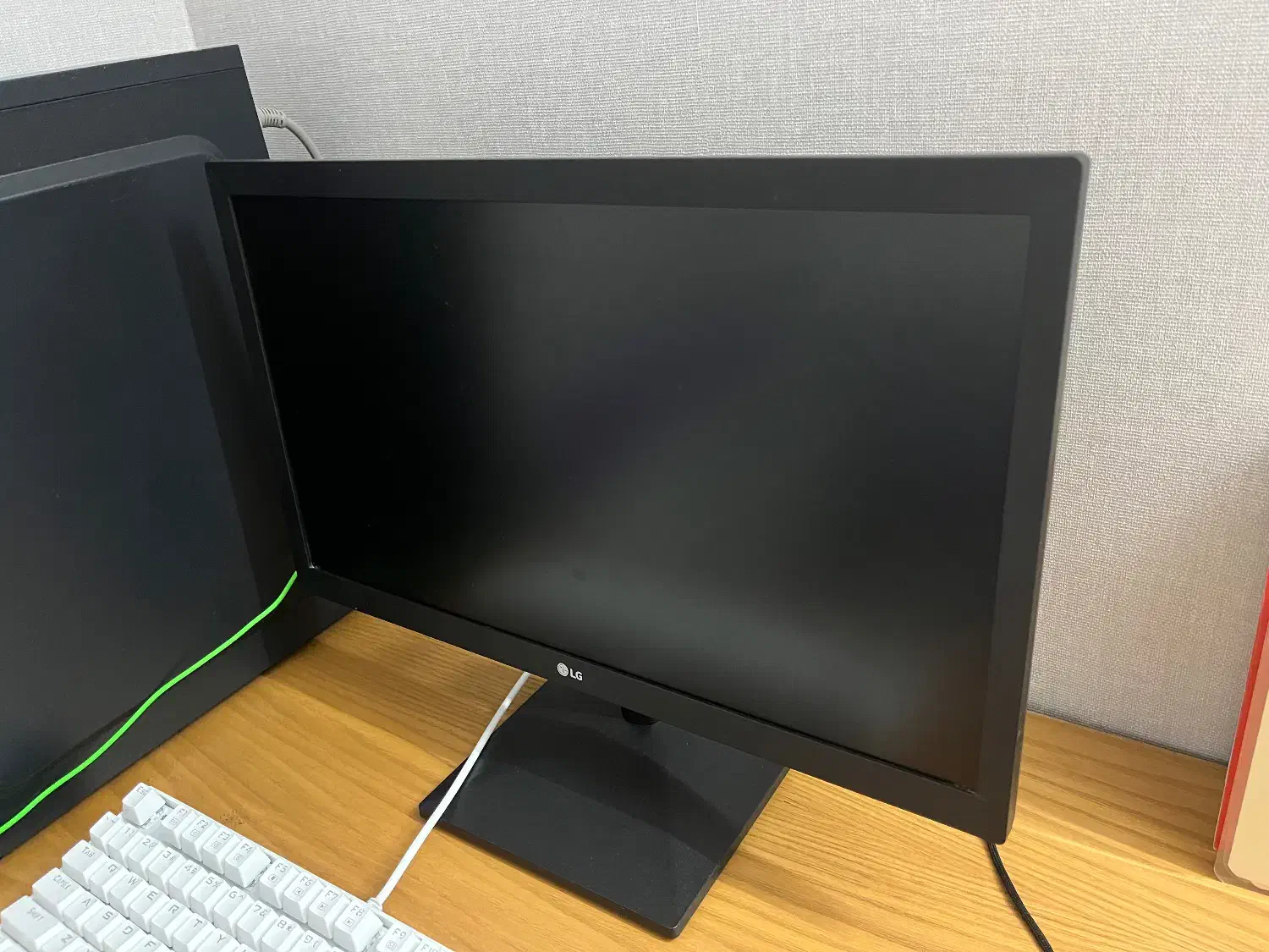 مانیتور ۲۰ اینچ ال جی FullHD|قطعات و لوازم جانبی رایانه|بجنورد, |دیوار