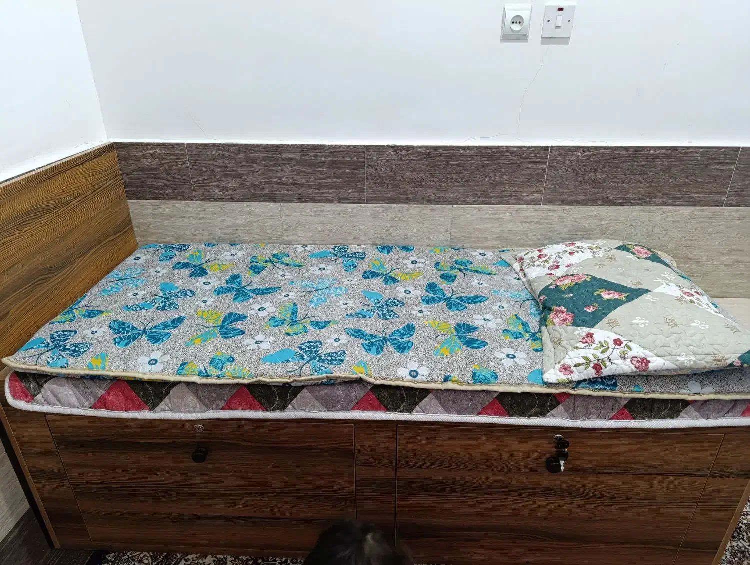 تخت یک نفره|تخت و سرویس خواب|درگهان, |دیوار