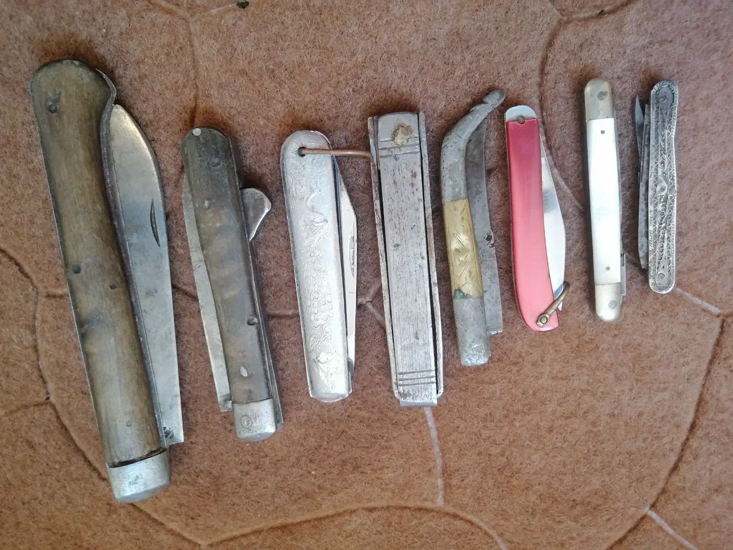 چاقو کلکسیونی|کلکسیون اشیاء عتیقه|شاهرود, |دیوار