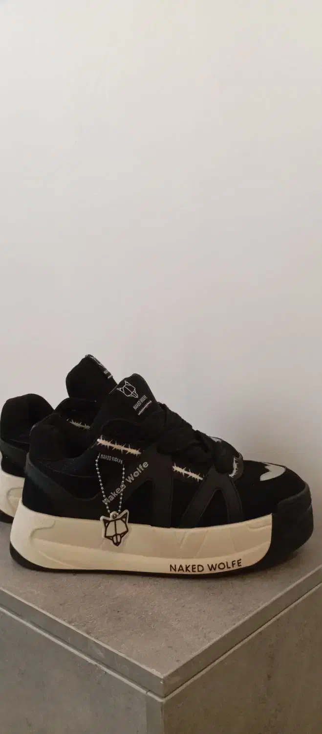 کتونی|کیف، کفش، کمربند|قم, سراجه (۱۵ خرداد)|دیوار