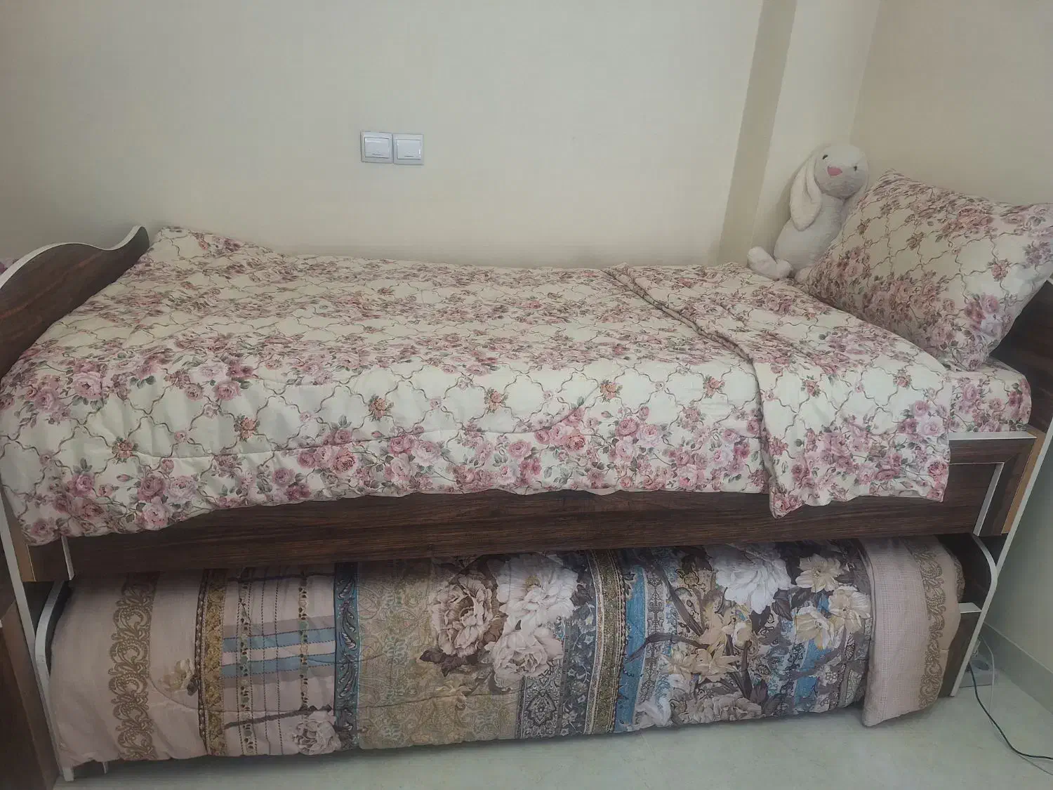 تخت دو طبقه کشویی|تخت و سرویس خواب|همدان, |دیوار