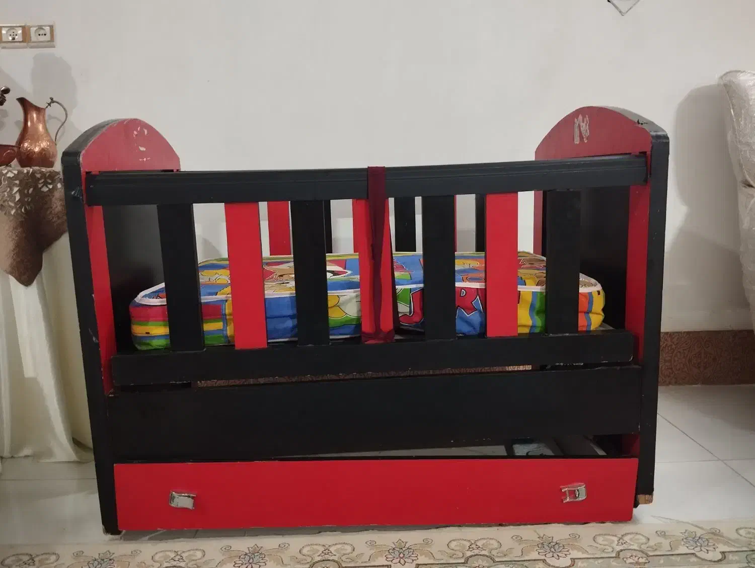 تخت دومنظوره کودک گهواره|تخت و صندلی بچه|سبزوار, امام خمینی (ناوی)|دیوار